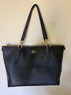 Coach Black Ava Crossgrain Leather Tote with Gold Hardware and Matching Wallet